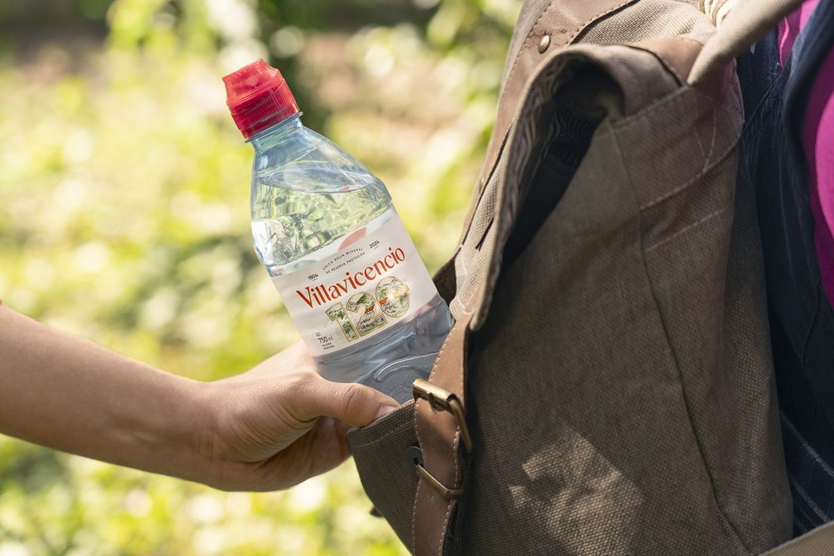 Villavicencio se destaca no solo por su agua mineral natural de manantial, sino también por su compromiso con la sustentabilidad. Villavicencio se destaca no solo por su agua mineral natural de manantial, sino también por su compromiso con la sustentabilidad.