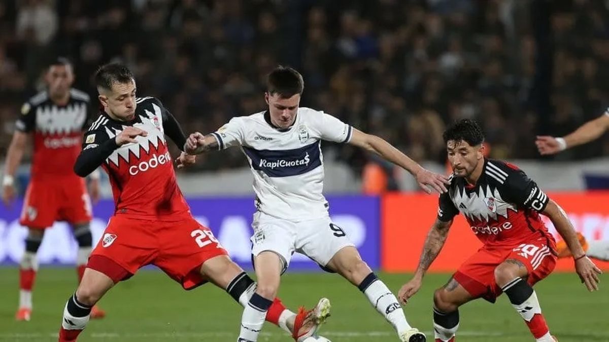 Gimnasia y Esgrima de La Plata licenció, por tiempo indefinido, a Matías Abaldo. Gimnasia y Esgrima de La Plata licenció, por tiempo indefinido, a Matías Abaldo.