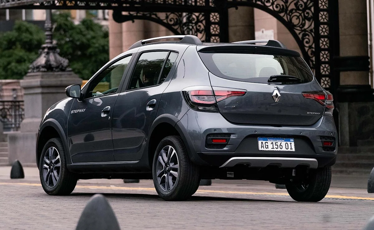 Renault anunció que dejará de producir algunos modelos en Argentina.