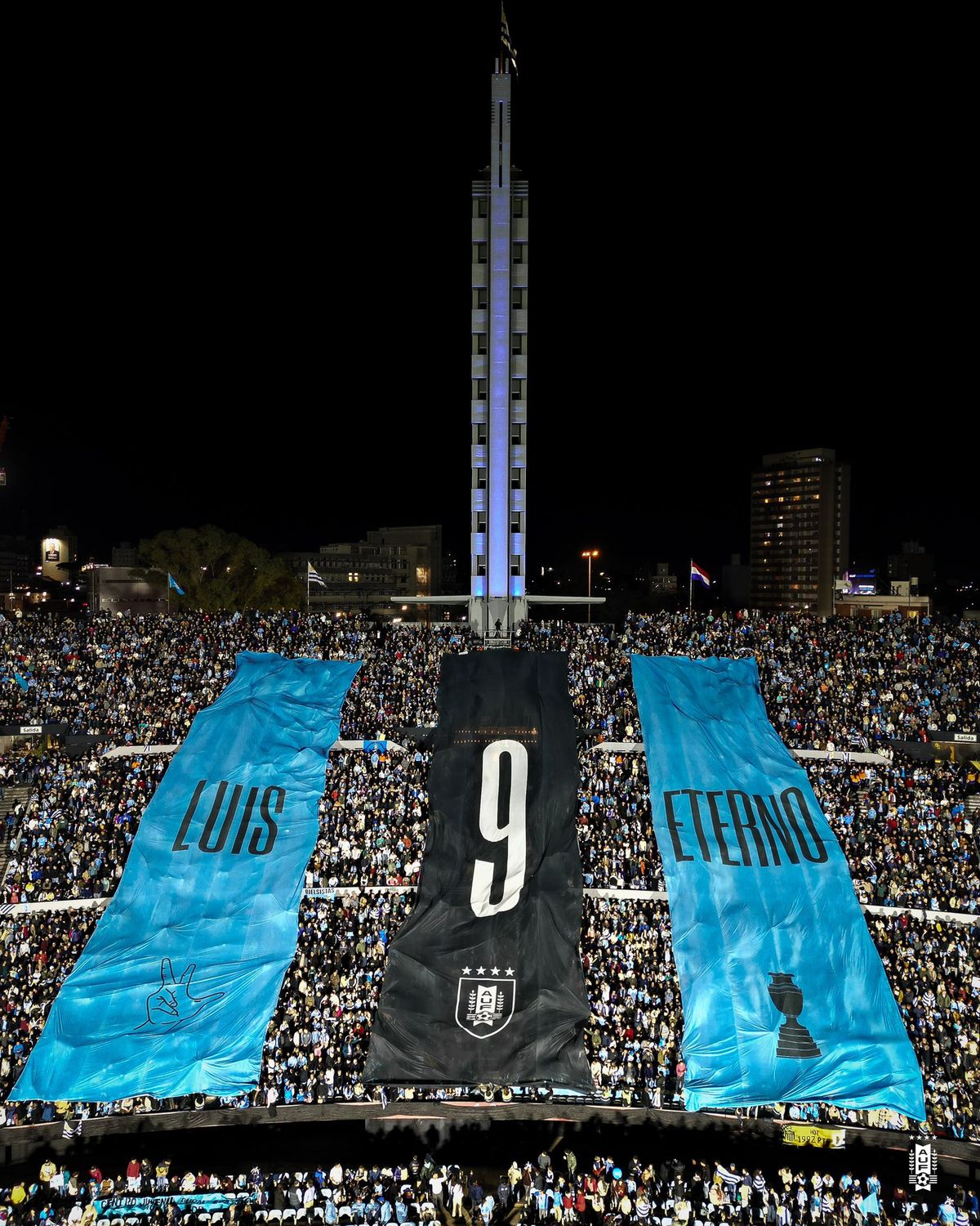 El estadio Centenario despidió a Luis Suárez, leyenda de la selección de Uruguay. El estadio Centenario despidió a Luis Suárez, leyenda de la selección de Uruguay.