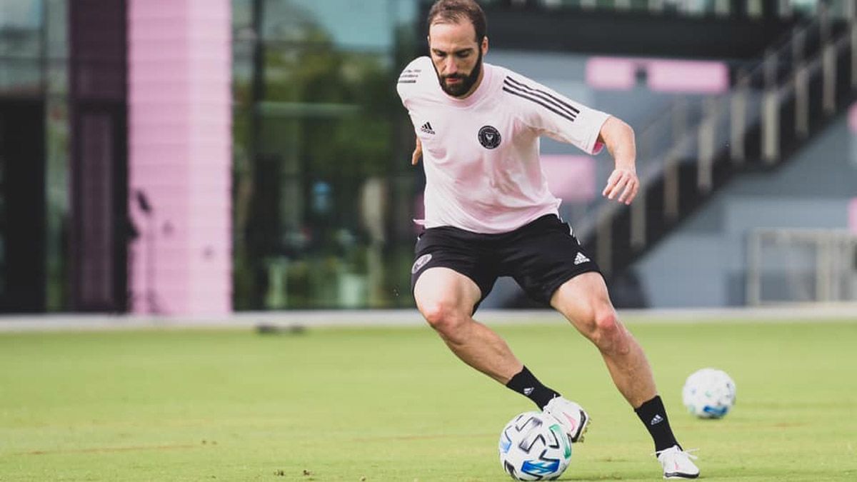 Gonzalo Higua&iacute;n cerr&oacute; su carrera vistiendo los colores de Inter Miami.
