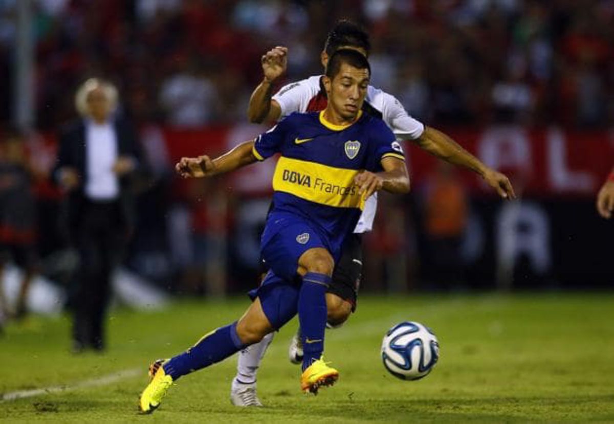 Luciano Acosta en sus inicios en Boca Luciano Acosta en sus inicios en Boca
