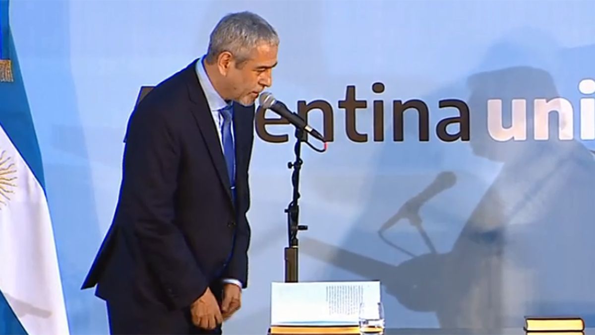 Jorge Ferraresi, asumió formalmente este jueves como ministro de Desarrollo Territorial y Hábitat.