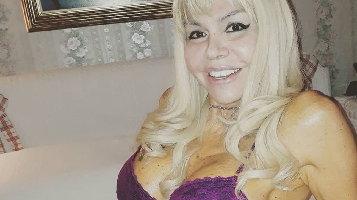 Con 67 años, Adriana Aguirre posó desnuda y revolucionó Instagram