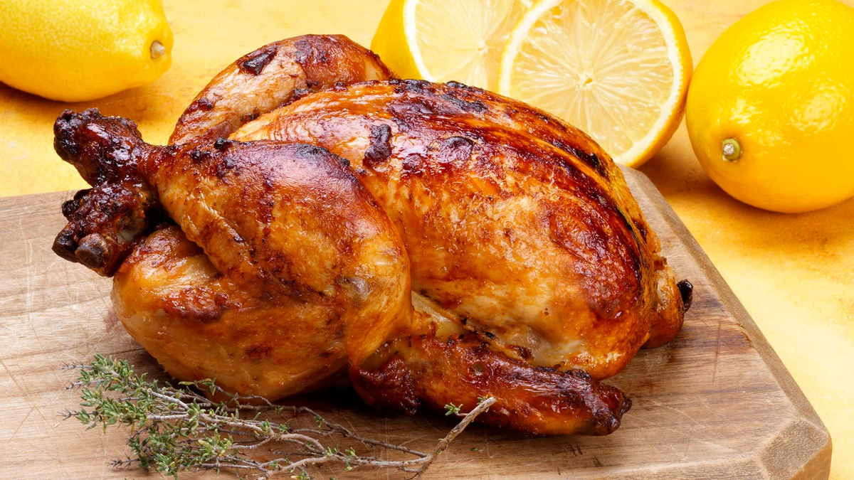 Recetón: con esta receta de pollo al horno con limón te vas a chupar los dedos Recetón: con esta receta de pollo al horno con limón te vas a chupar los dedos