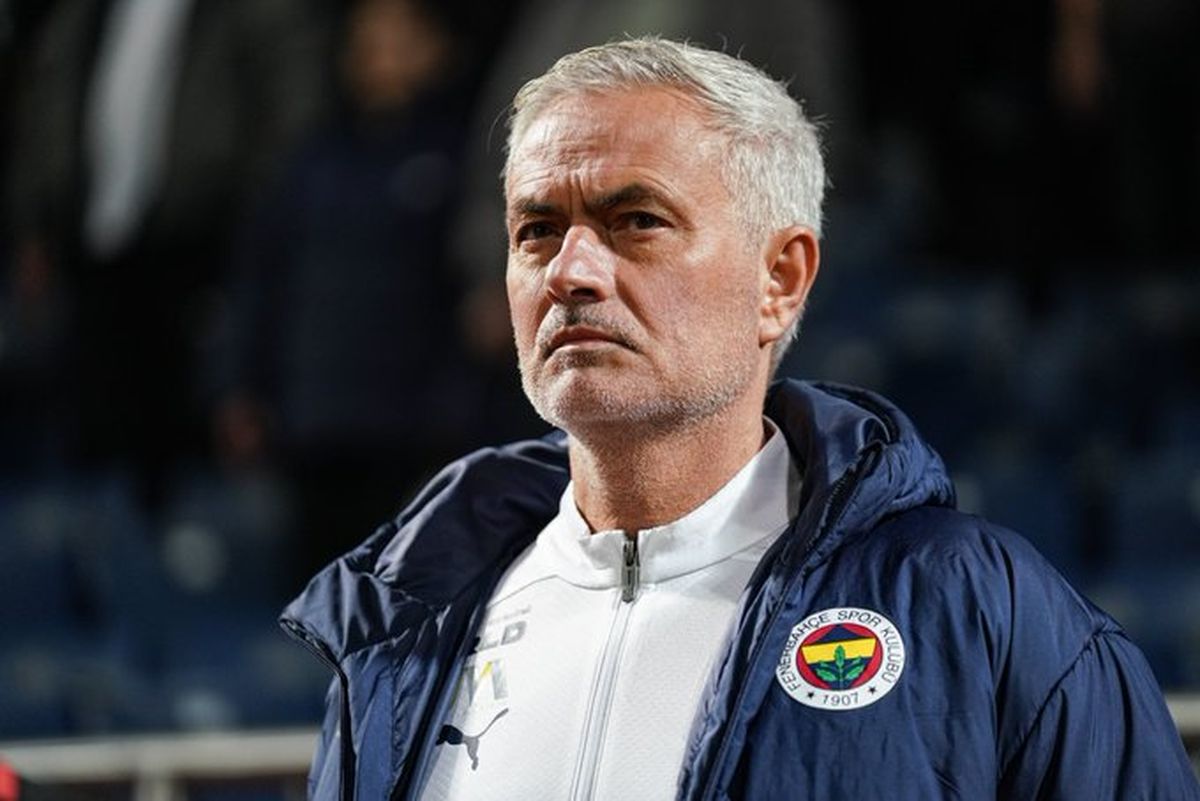 José Mourinho no dirigirá más al Fenerbahçe.