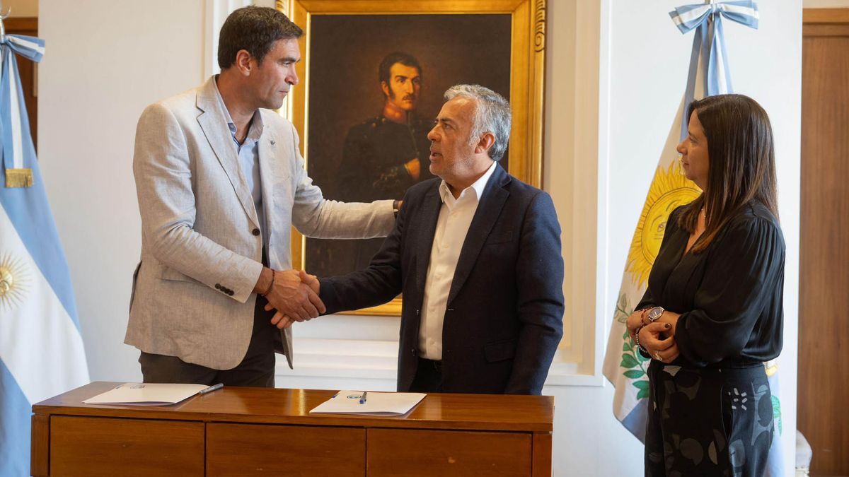 Saludo cordial entre el intendente de Tunuyán