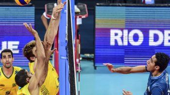 Argentina cayó ante Brasil y buscará la recuperación frente a Irán