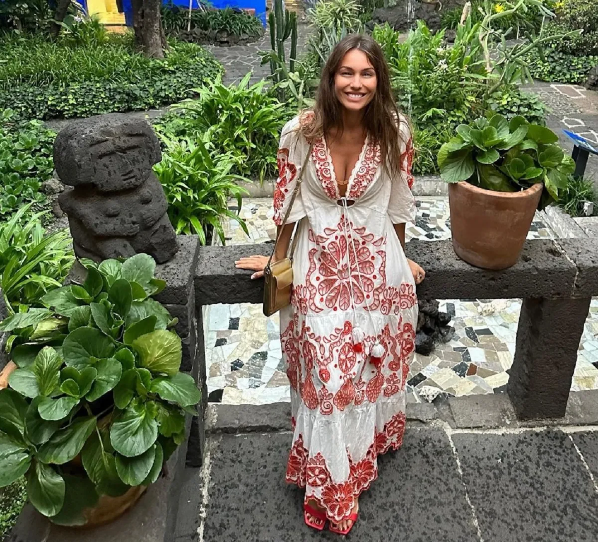 Desde México, Pampita confirma que es la reina del boho chic en clave off-white, print floral y más. Desde México, Pampita confirma que es la reina del boho chic en clave off-white, print floral y más.