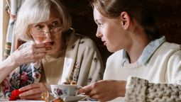 Cada vez más abuelos pagan la cuota alimentaria de sus nietos, en lugar de sus hijos. Cada vez más abuelos pagan la cuota alimentaria de sus nietos, en lugar de sus hijos.