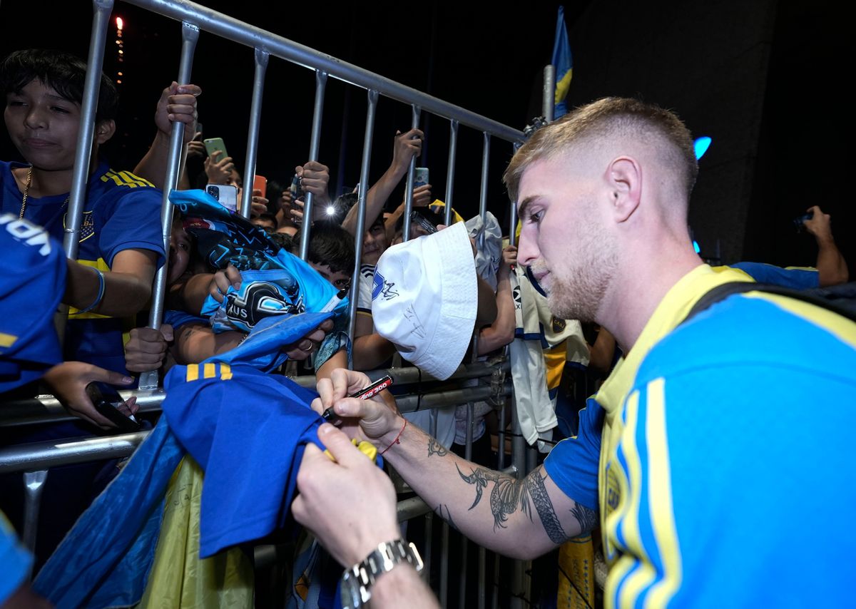 Valentini en la llegada de Boca a Rosario.