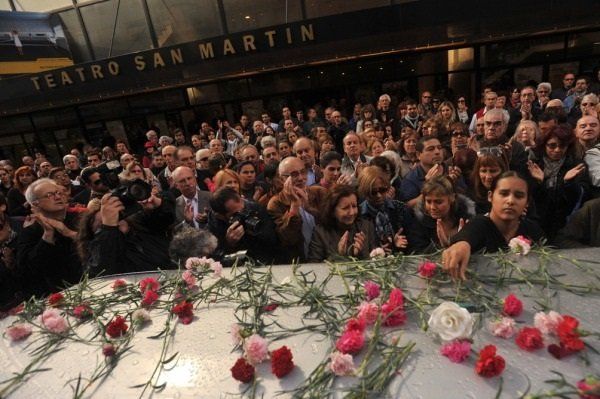 Una multitud acompañó el último adiós a Alfredo Alcón