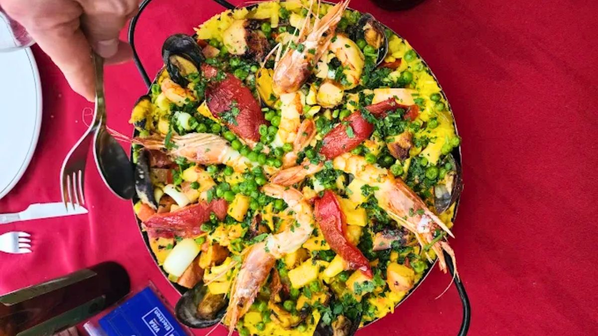 La comida es española es la especialidad de este bodegón. La comida es española es la especialidad de este bodegón.