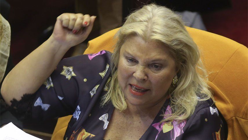 Carrió pidió que se revise los juicios contra militares de la última dictadura