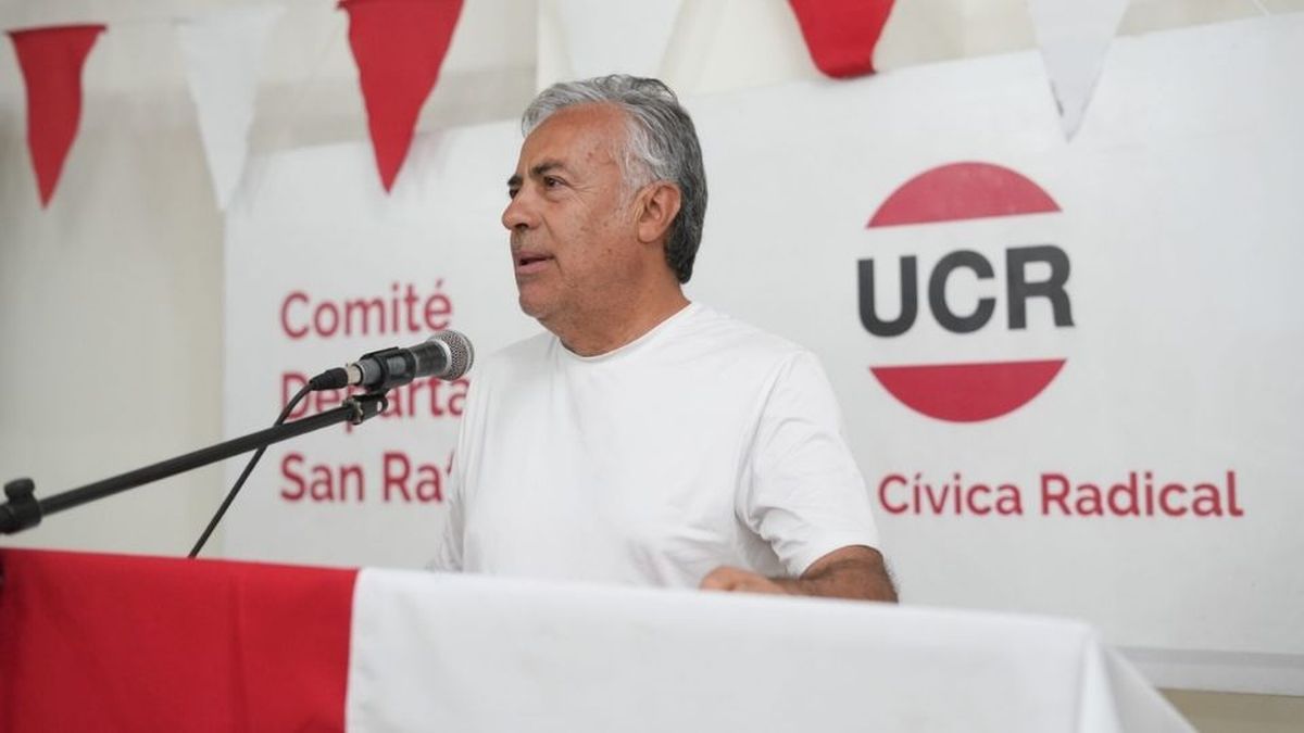 Alfredo Cornejo creó nuevos cargos en el Estado para legisladores radicales que se quedaron sin banca.
