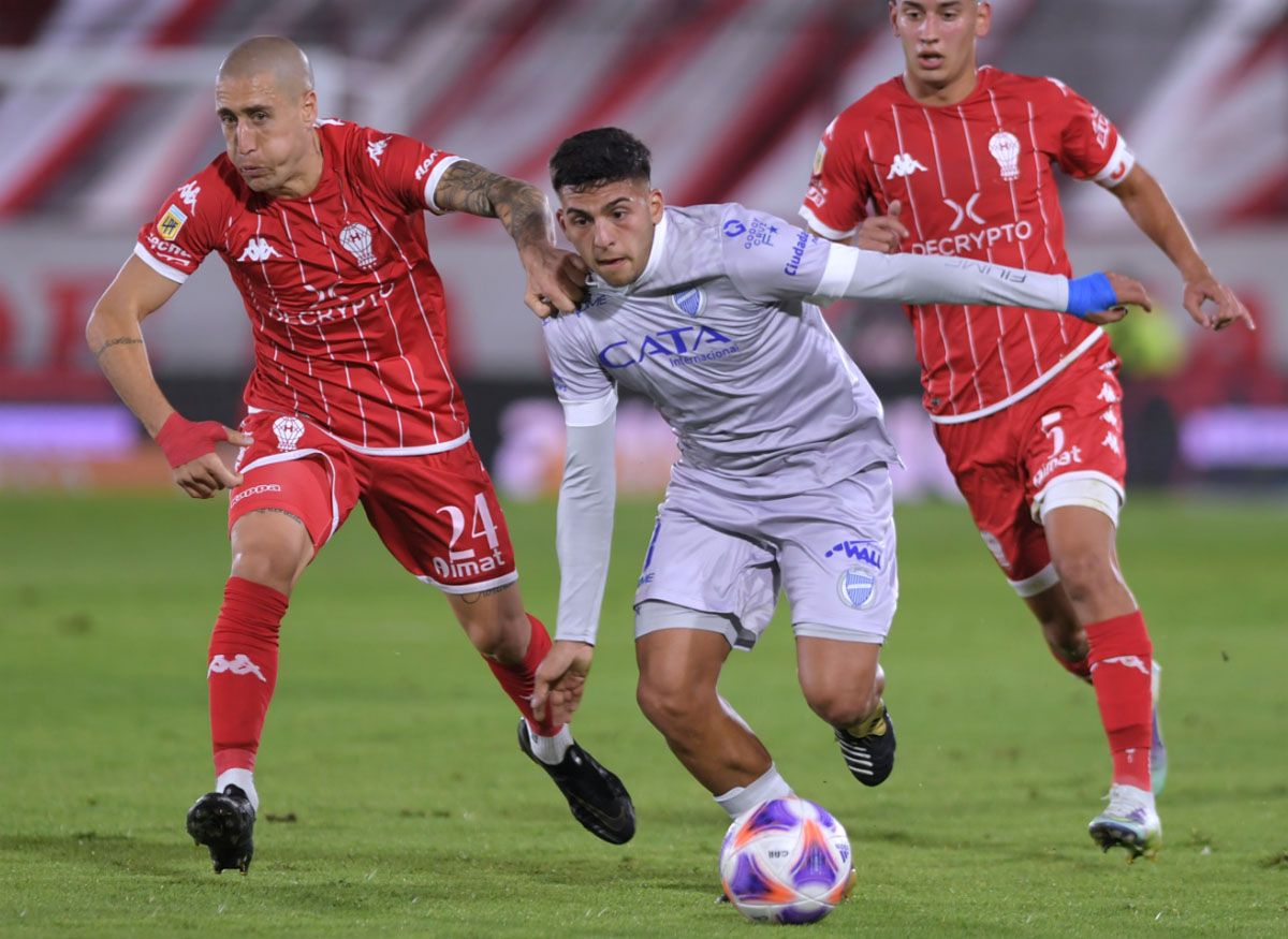 Godoy Cruz no puede con Huracán en Parque Patricios