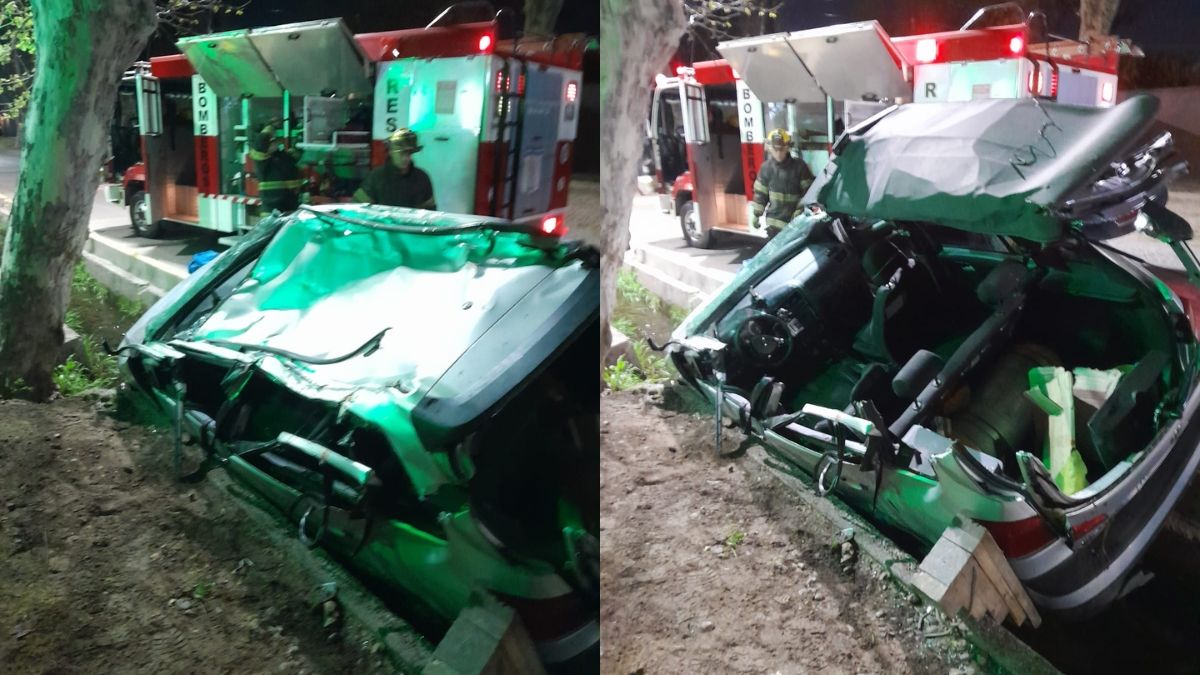 Bomberos cortó el techo del auto en el accidente en Maipú.