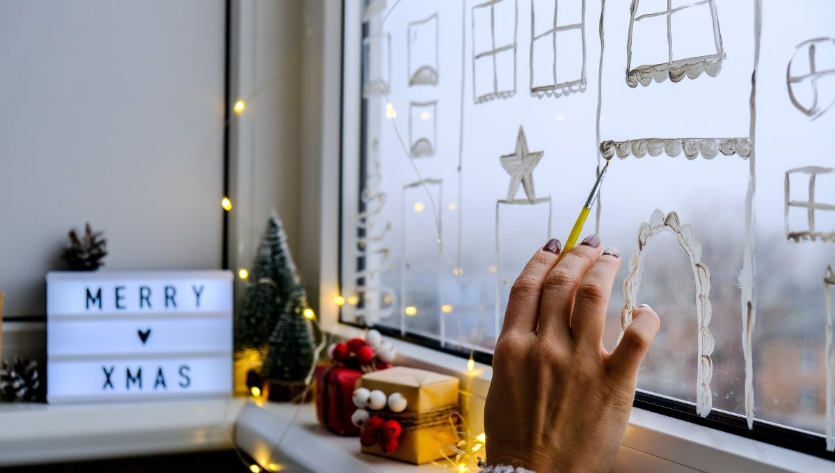 Esta mezcla casera también puede ser usada sobre las ventanas directamente con un pincel. Esta mezcla casera también puede ser usada sobre las ventanas directamente con un pincel. 