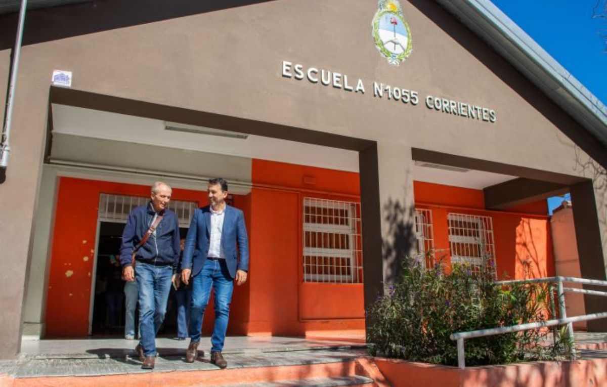 Raúl Rufeil, intendente de San Martín junto al ministro Tadeo García Zalazar. Raúl Rufeil, intendente de San Martín junto al ministro Tadeo García Zalazar.