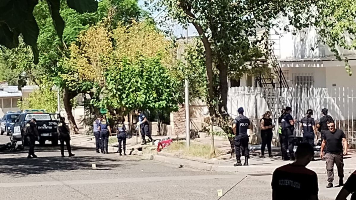 Mucha presencia policia en la zona del accidente. 