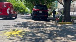 Un sol amarillo en el lugar de la tragedia que ocurrió el sábado 1 de noviembre en el parque San Martín. Un sol amarillo en el lugar de la tragedia que ocurrió el sábado 1 de noviembre en el parque San Martín.