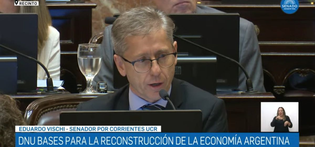 Eduardo Vischi, presidente del bloque de senadores de la UCR. Eduardo Vischi, presidente del bloque de senadores de la UCR.