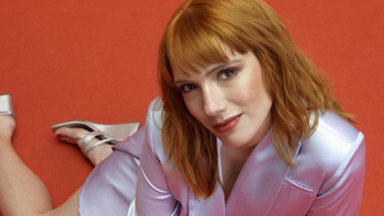 Qué trata Valeria, la serie más subida de tono de Netflix