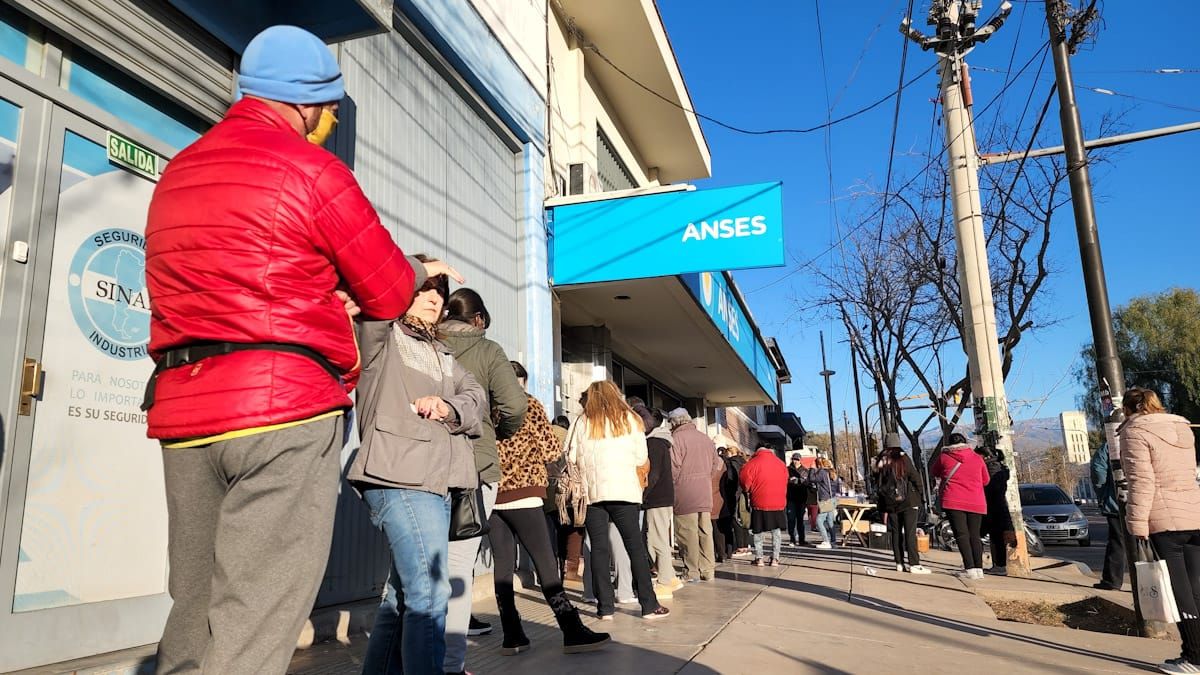 Los jubilados y pensionados comenzarán a cobrar el lunes 8 de agosto.
