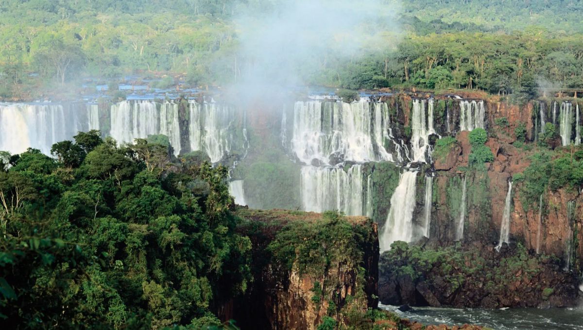 Las cataratas más monumetales del todo el mundo está en América del Sur 