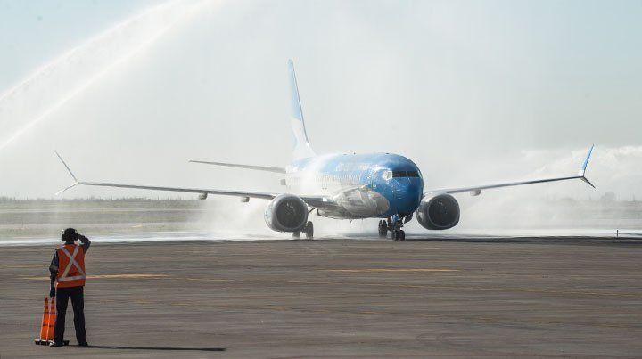 Mendoza bautizó el nuevo avión de Aerolíneas Argentinas