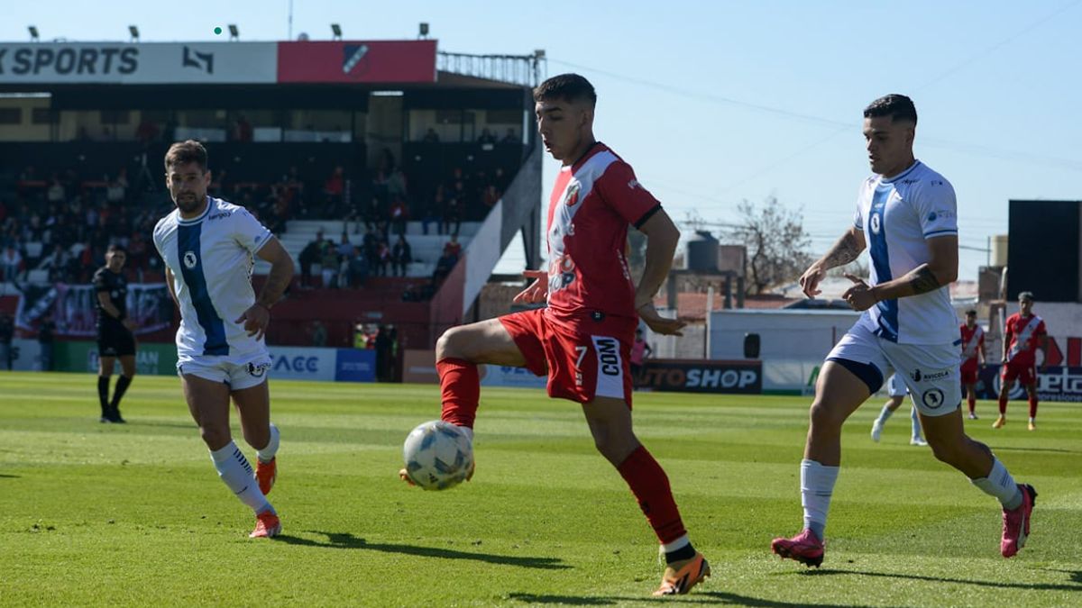 Deportivo Maipú no pudo aprovechar la ventaja ante Alvarado.