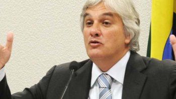 Arrestaron a Delcídio Amaral, el líder oficialista del Senado de Brasil