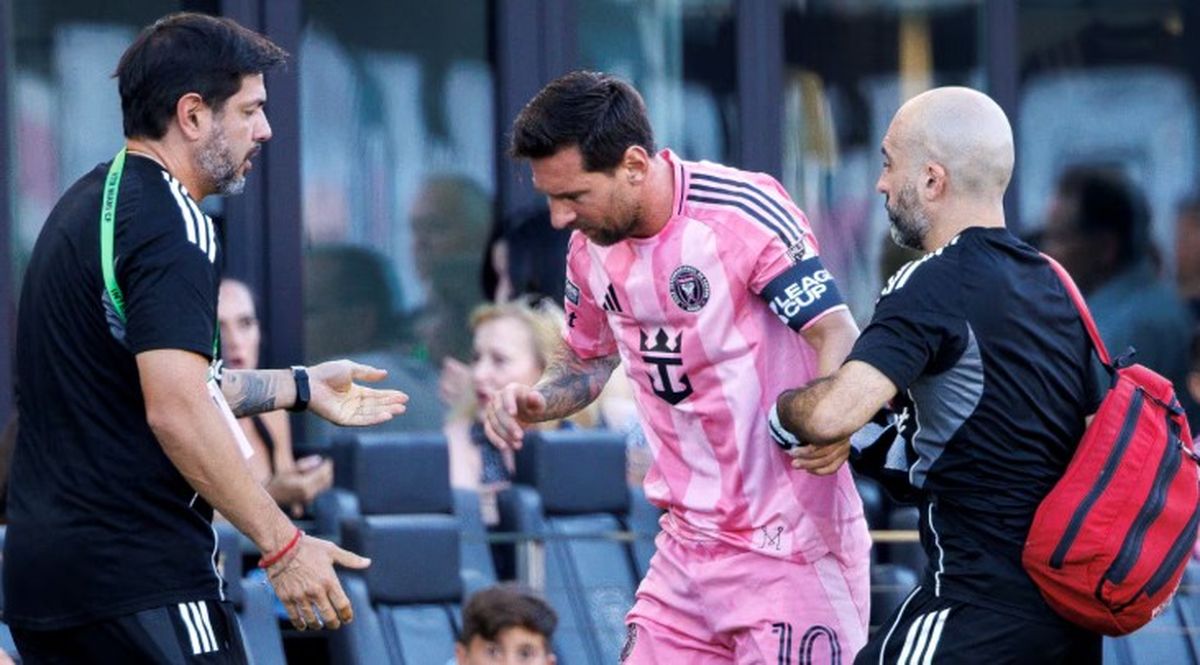 El astro argentino salió lesionado.