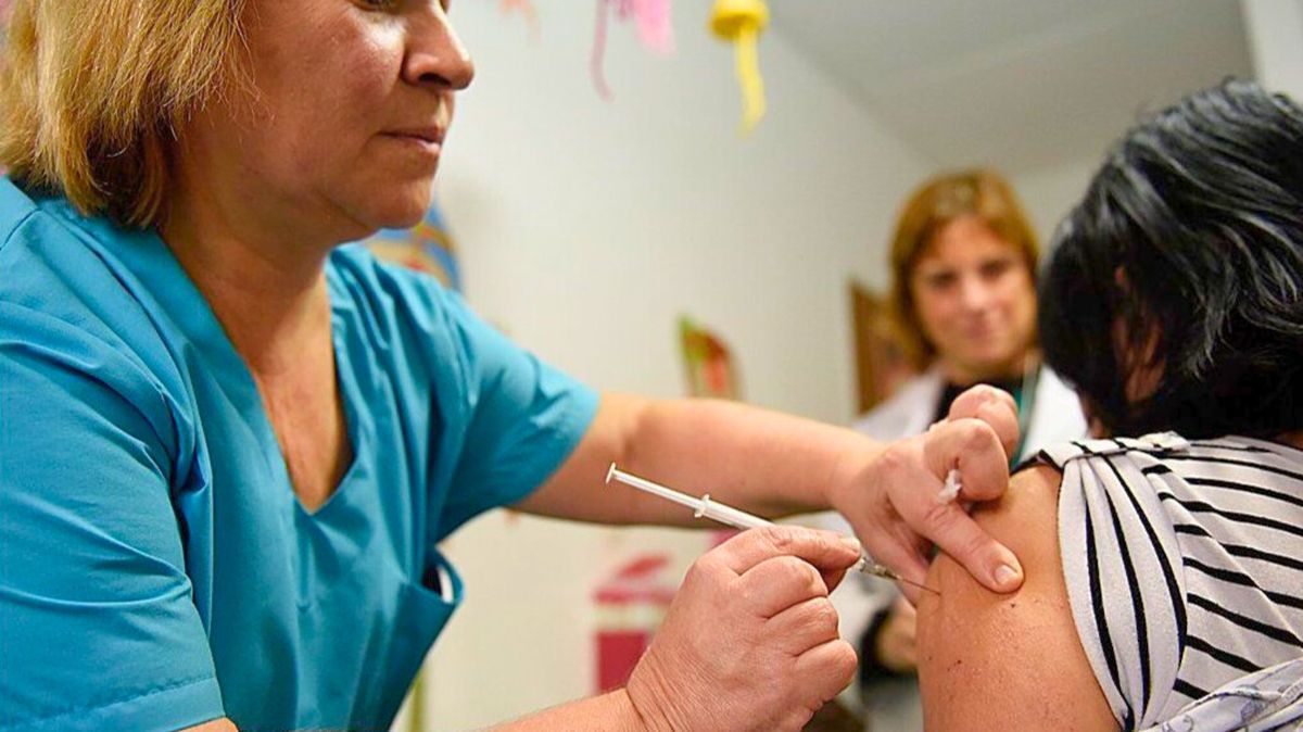 La vacunación contra la gripe, cepa 2026, superó las expectativas del Ministerio de Salud de Mendoza, que adelantó la campaña. La vacunación contra la gripe, cepa 2026, superó las expectativas del Ministerio de Salud de Mendoza, que adelantó la campaña.