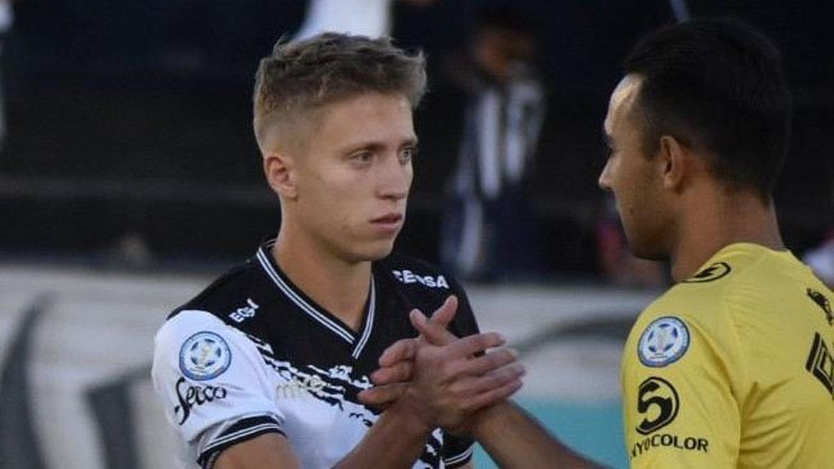 Robertino Seratto es un jugador fundamental en el mediocampo de Gimnasia y Esgrima.