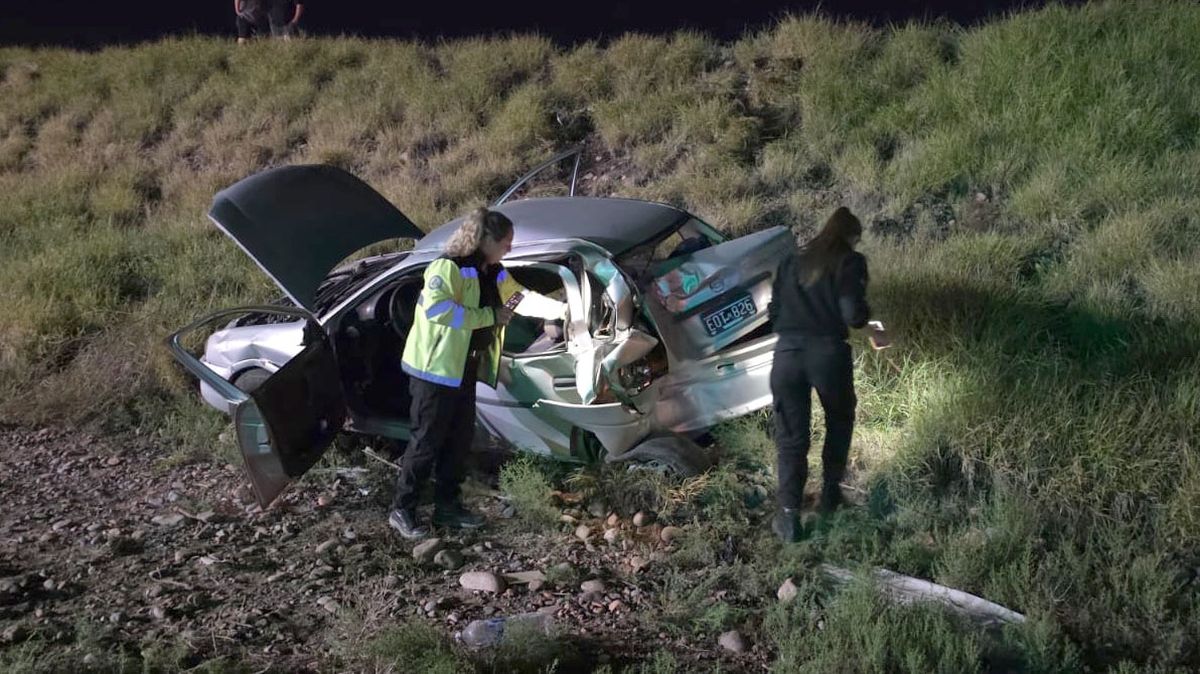 Cuatro heridos tras un fuerte accidente en Maipú por un camionero que se quedó dormido