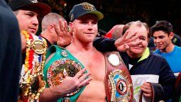 Canelo Alvarez analiza una defensa del título a puertas cerradas