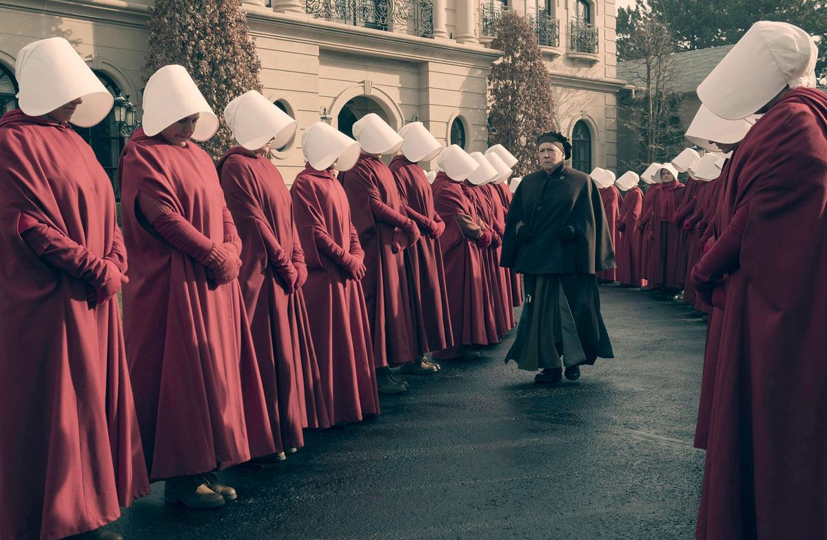 "El cuento de la criada" se inspira en la novela escrita por Margaret Atwood. Imagen: Prime Video "El cuento de la criada" se inspira en la novela escrita por Margaret Atwood. Imagen: Prime Video