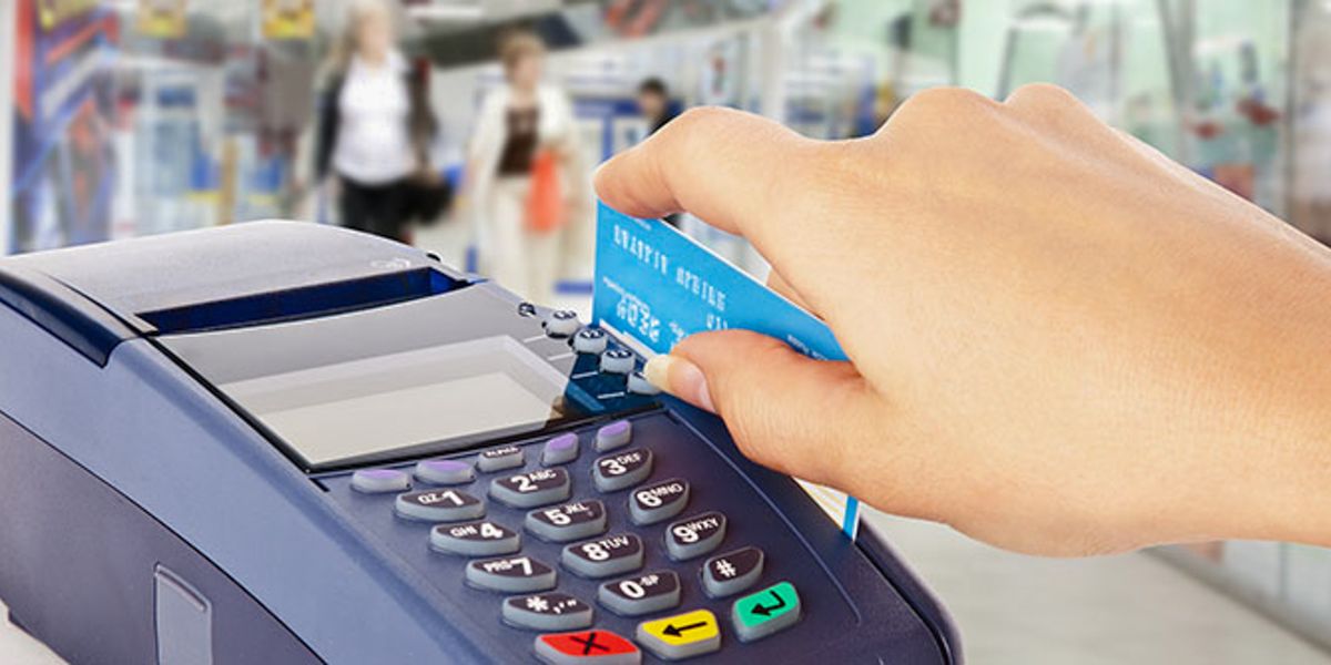 Aunque el truco es muy efectivo en Argentina, los bancos saben que el mayor riesgo para el usuario es la falta de disciplina.Esta estrategia requiere "conducta de acero". El peligro psicológico es ver dinero "disponible" en la cuenta remunerada que en realidad ya está gastado en la tarjeta de crédito. Si, por un error de cálculo o tentación, el cliente no puede abonar el 100% del resumen y entra en "pago mínimo", los bancos aplicarán tasas de interés altísimas. Aunque el truco es muy efectivo en Argentina, los bancos saben que el mayor riesgo para el usuario es la falta de disciplina.Esta estrategia requiere "conducta de acero". El peligro psicológico es ver dinero "disponible" en la cuenta remunerada que en realidad ya está gastado en la tarjeta de crédito. Si, por un error de cálculo o tentación, el cliente no puede abonar el 100% del resumen y entra en "pago mínimo", los bancos aplicarán tasas de interés altísimas.