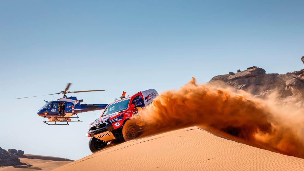 El qatarí Nasser Al-Attiyah (Toyota) logró su tercera victoria consecutiva en el Dakar.