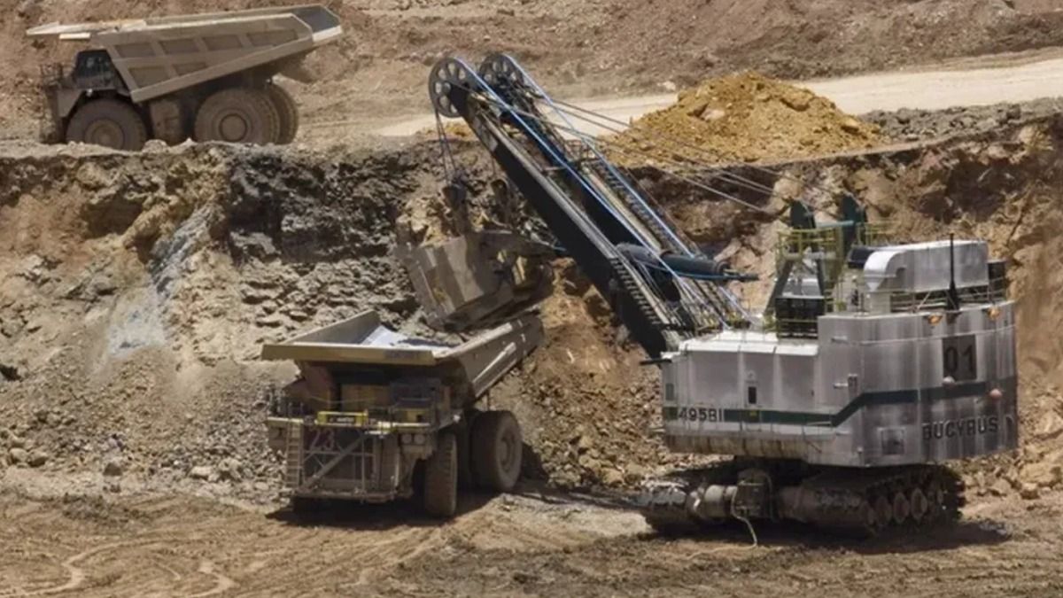 El gobernador Rodolfo Suarez recibió el apoyo de la UIM para avanzar con la Declaración de Impacto Ambiental que permita la exploración de Cerro Amarillo en Malargüe.