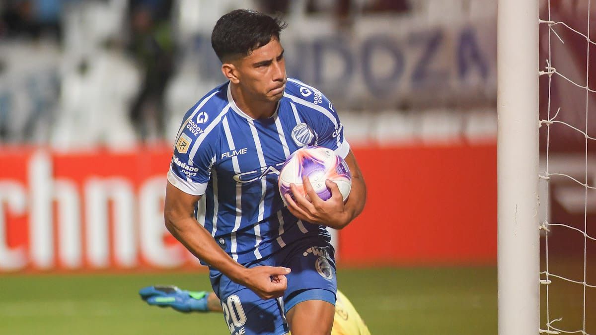 El uruguayo Salomón Rodríguez será uno de los atacantes del Expreso. El uruguayo Salomón Rodríguez será uno de los atacantes del Expreso.