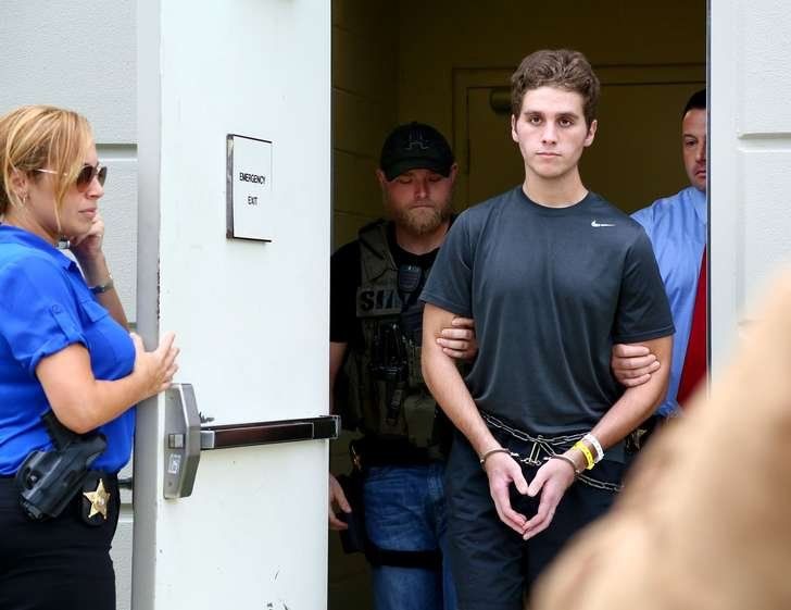 Comí algo malo... humanos, dijo un joven que mató a una pareja