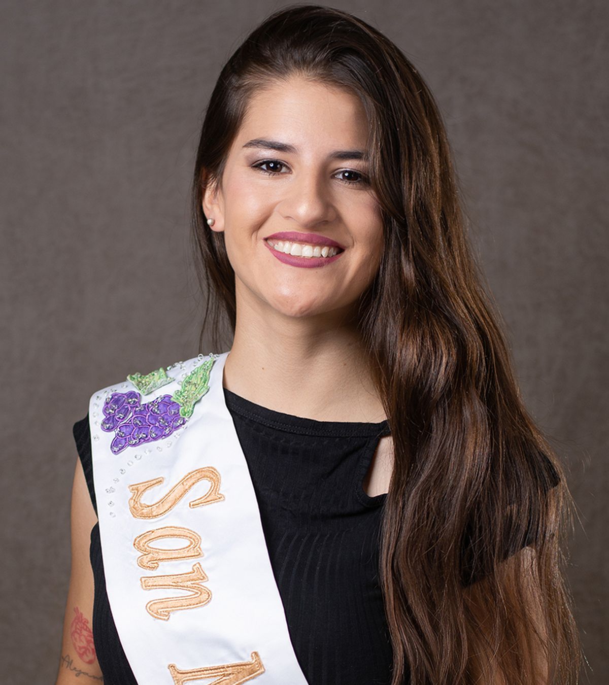 Oriana Morena Cortellezzi representante de San Miguel en la Vendimia 2023 de Lavalle.