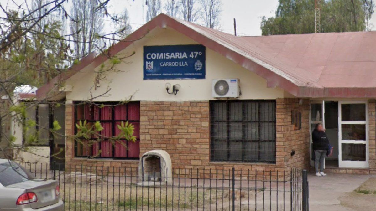 Las investigaciones de este robo agravado, donde asaltaron en Maipú a un comprador mediante los engaños de una falsa venta, están a cargo de la Oficina Fiscal 15°, de la Comisaría 47° de Carrodilla.