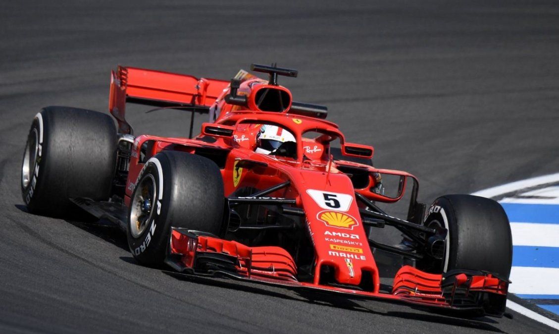 Vettel se quedó con la pole en una definición apasionante