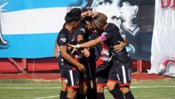 Deportivo Maipú va por otro triunfo que lo acerque al ascenso.