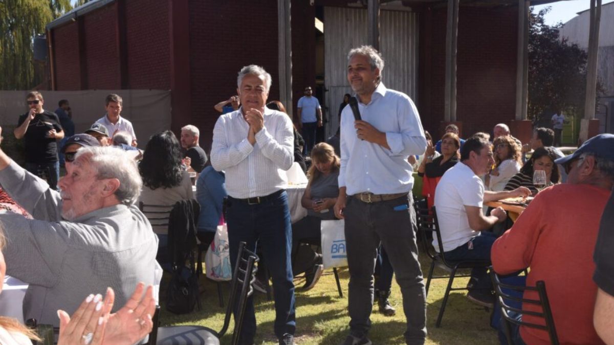 En un almuerzo con los equipos técnicos, Alfredo Cornejo y el candidato a intendente de San Carlos por Cambia Mendoza, Silvio Panocchia, celebraron el haber quedado a solo 3 puntos del rival oficialista en las PASO.