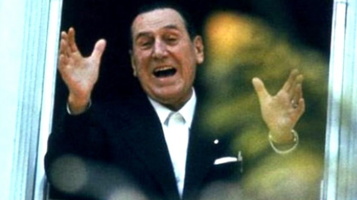 Frases que trascendieron los discursos y se instalaron en el lenguaje popular. Frases que trascendieron los discursos y se instalaron en el lenguaje popular.