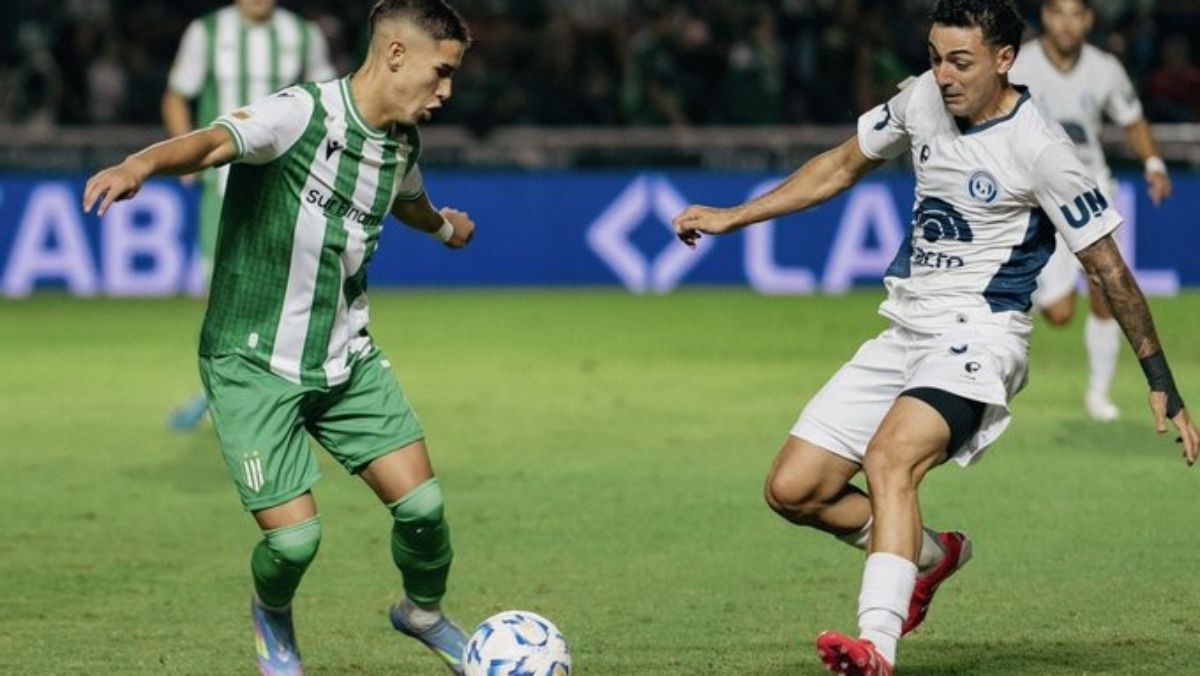 Independiente Rivadavia visitó a Banfield en el estadio Florencio Sola por la 13ª fecha del Torneo Apertura de la Liga Profesional 2025.